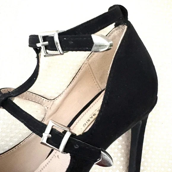 Zara Basic Black Strappy Heels - Picture 6 of 7